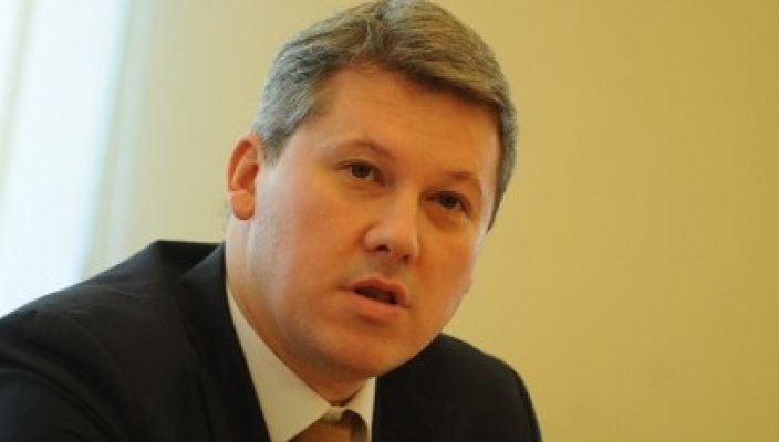 Predoiu: Ponta şi Corlăţean fac un complot pentru turul doi, ACL nu a fost implicată în proteste